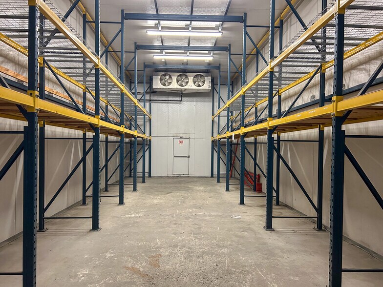 More Photos Of 4273 Domino Ave, North Charleston Warehouse For Lease