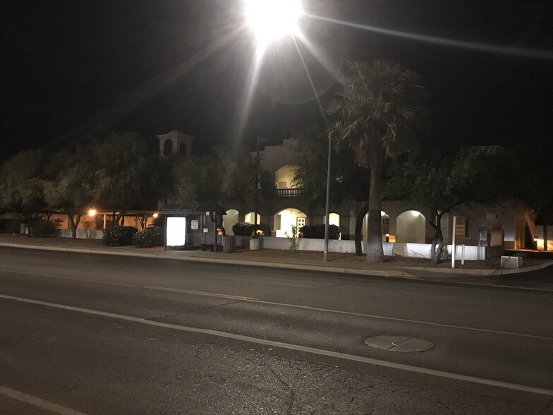 More Photos Of 1310 W St Marys Rd, Tucson Medical For Lease