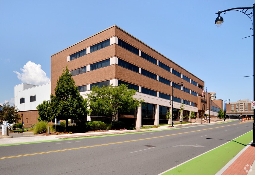 More Photos Of 285 Broad St, Hartford Office For Sale