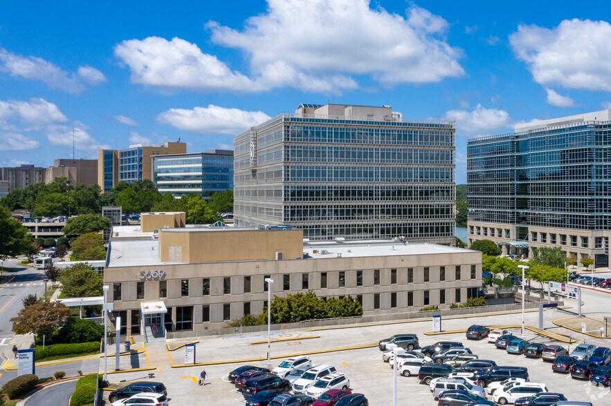 More Photos Of 5669 Peachtree Dunwoody Rd NE, Atlanta Medical For Lease