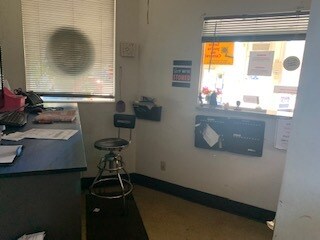 More Photos Of 1901 4th Ave, Rock Island Auto Repair For Sale