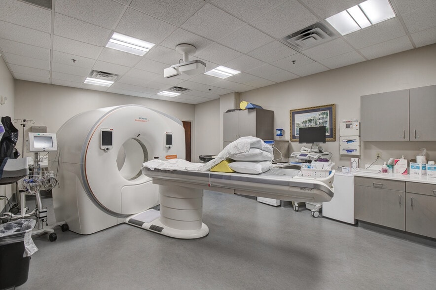 More Photos Of 8 Richland Medical Park Dr, Columbia Office For Sale