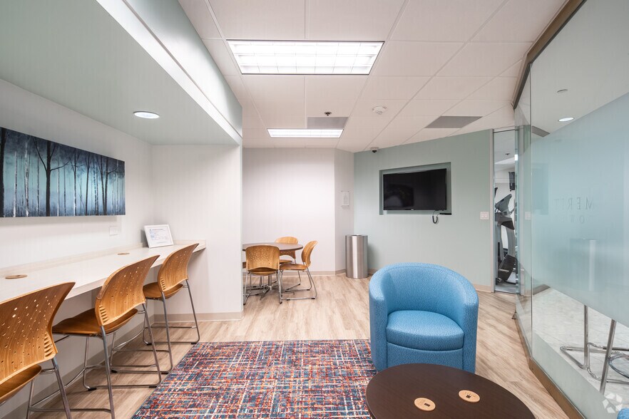 More Photos Of 12222 Merit Dr, Dallas Office For Lease