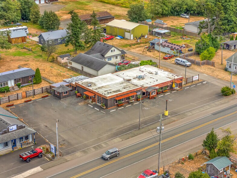 More Photos Of 780 US-101, Chinook Restaurant For Sale