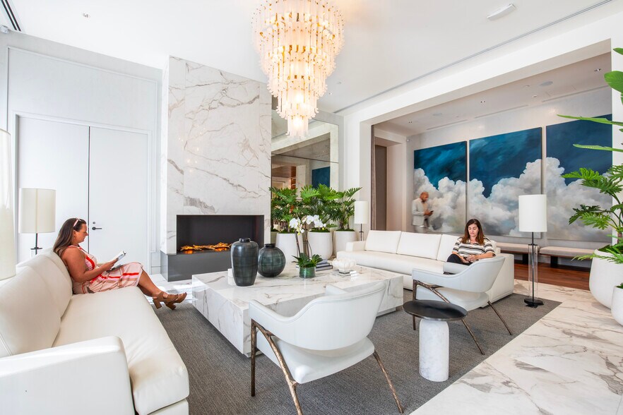 More Photos Of 222 S Orange Ave, Orlando Office For Lease