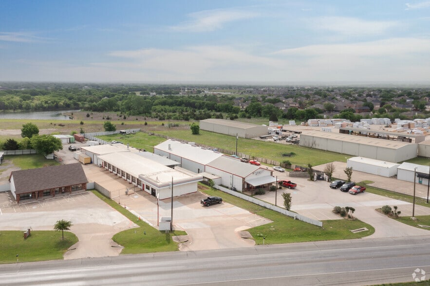 More Photos Of 502 N State Highway 342, Red Oak Industrial For Sale
