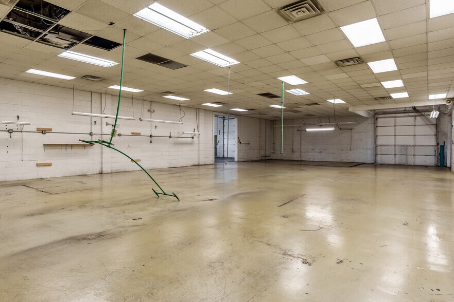 More Photos Of 6212 Material Ave, Loves Park Warehouse For Sale