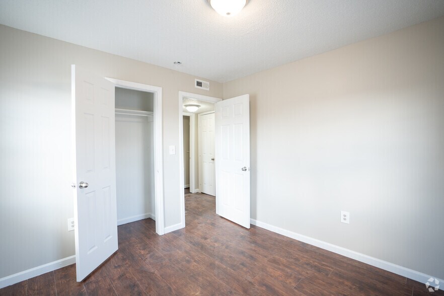 More Photos Of 2012 30th Ave N, Birmingham Apartments For Sale