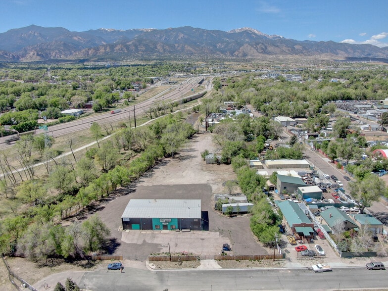 More Photos Of 1210 S El Paso St, Colorado Springs Warehouse For Lease