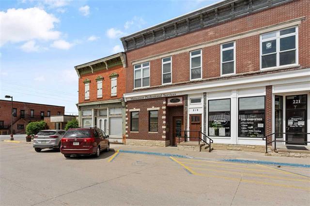 More Photos Of 217 8th Ave, Wellman Medical For Sale