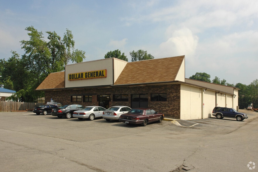 Primary Photo Of 2625 Rockford Ln, Louisville Freestanding For Sale