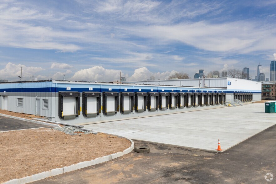 More Photos Of 85 Amity St, Jersey City Industrial For Sale