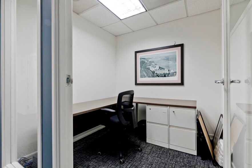 More Photos Of 15101 W Sunset Blvd, Pacific Palisades Freestanding For Sale