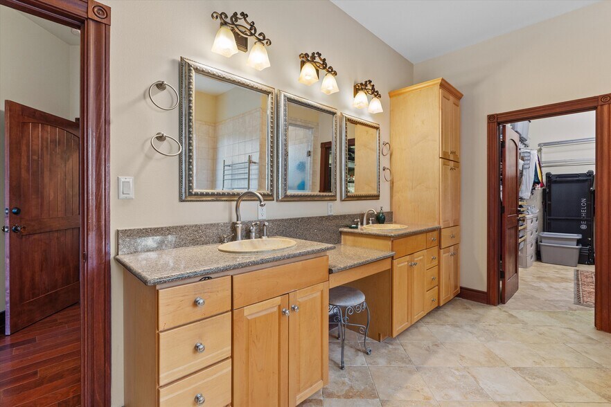 More Photos Of 1092 FM 3000, Elgin Specialty For Sale