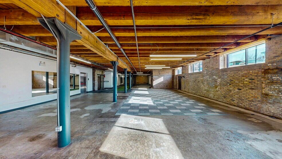 More Photos Of 1500 W Carroll Ave, Chicago Loft Creative Space For Lease