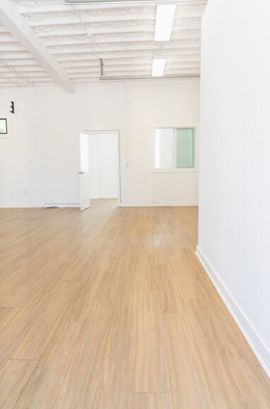 More Photos Of 1401 E Cesar Chavez St, Austin Auto Repair For Lease