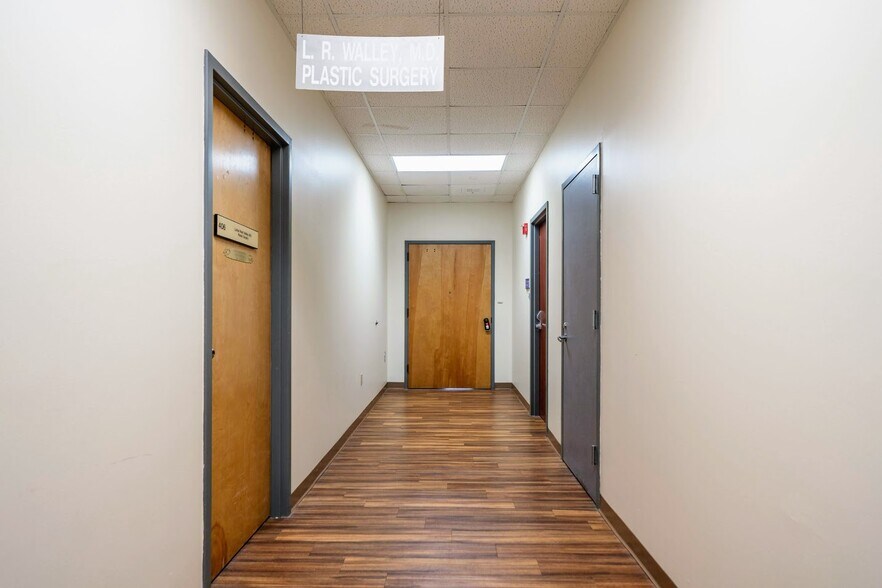More Photos Of 1 Mercy Ln, Hot Springs Medical For Sale