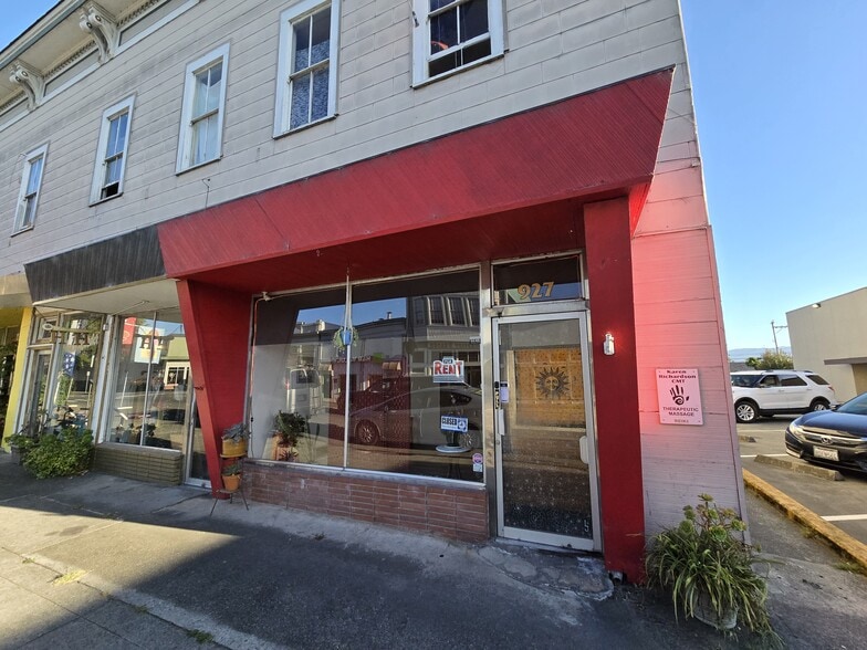 More Photos Of 931 Main St, Fortuna Showroom For Sale