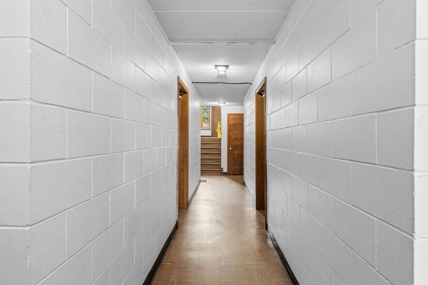 More Photos Of 752 Southview Dr, Anoka Apartments For Sale