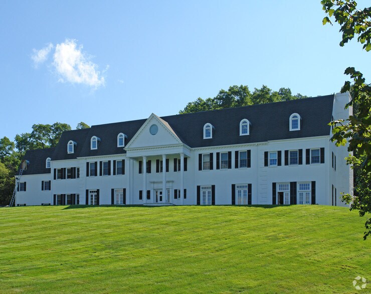 More Photos Of 90 N Broadway, Irvington Office For Lease