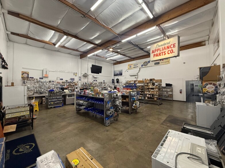 More Photos Of 2416 X St, Sacramento Warehouse For Sale