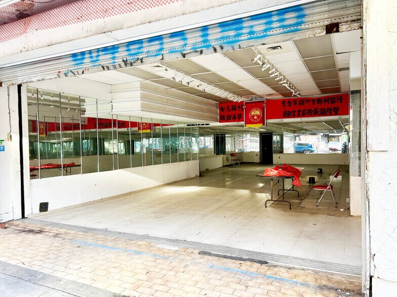 More Photos Of 240 Keefer St, Vancouver Storefront Retail Office For Lease