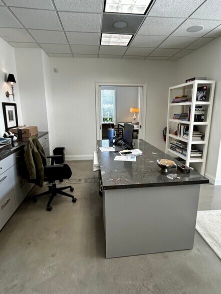 More Photos Of 3239 Henderson Blvd, Tampa Office For Lease