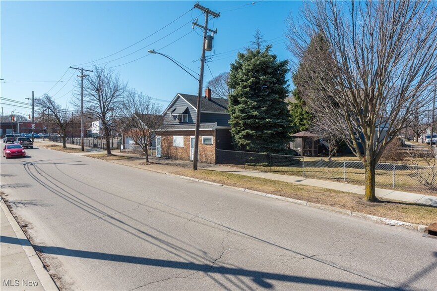 More Photos Of 1370 W 49th St, Cleveland Land For Sale