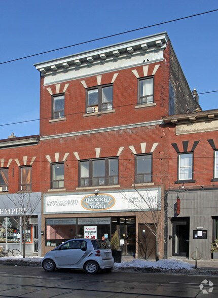 Primary Photo Of 728 Queen St E, Toronto Storefront Retail Residential For Sale