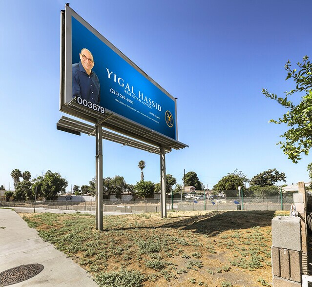 More Photos Of 303 N Wilmington Ave, Compton Land For Sale