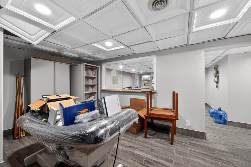 More Photos Of 1701 Wynwood Dr, Cinnaminson Medical For Sale