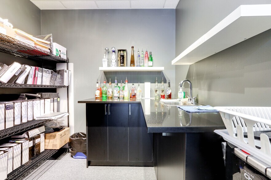 More Photos Of 8600 Cambie Rd, Richmond Office For Sale