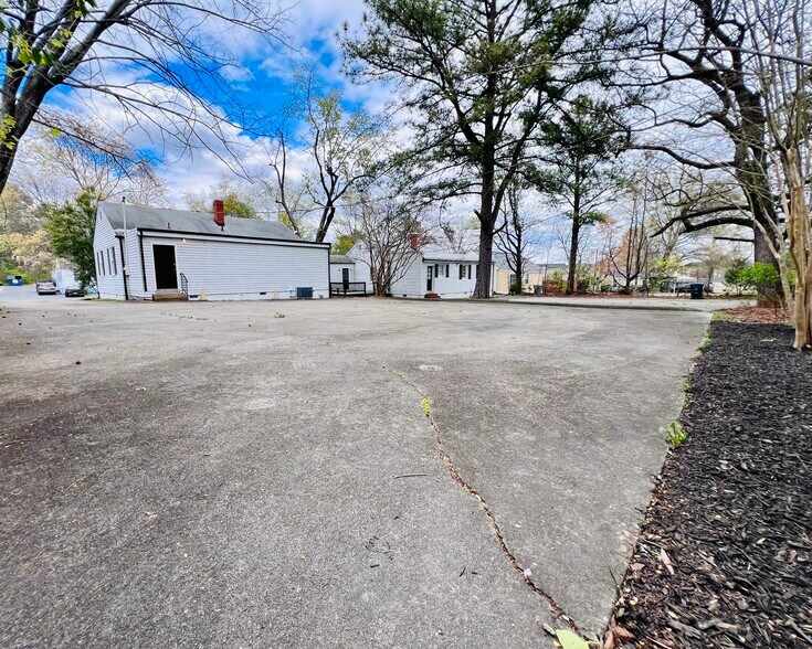 More Photos Of 6403 Mallory Dr, Richmond Office For Sale