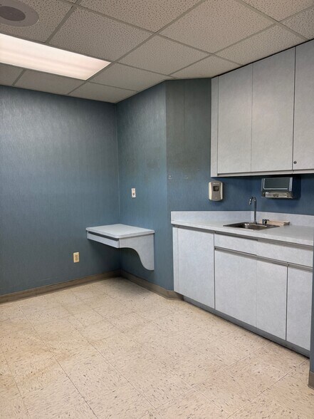 More Photos Of 179 Lafayette Ave, Hawthorne Medical For Lease
