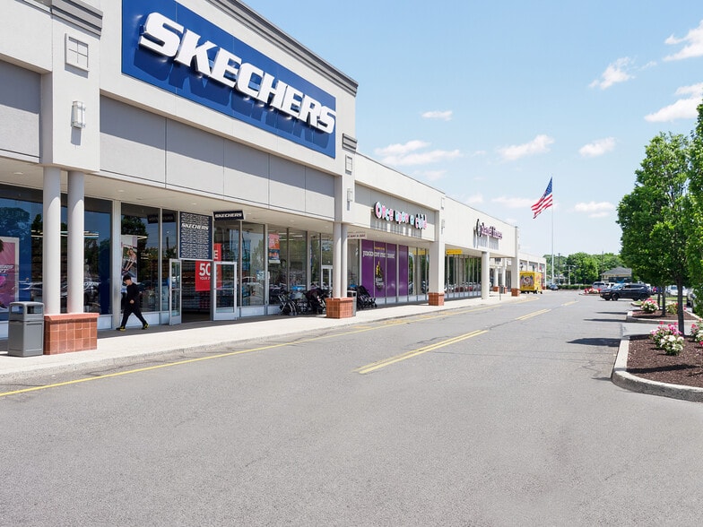 More Photos Of 561 US Highway 1, Edison Unknown For Lease