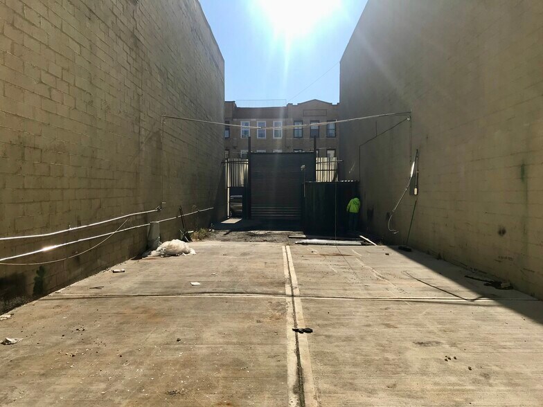 More Photos Of 527 Sutter Ave, Brooklyn Land For Sale