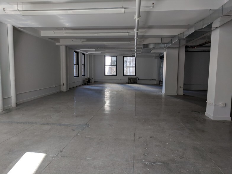 More Photos Of 225 Broadway, New York Office For Lease