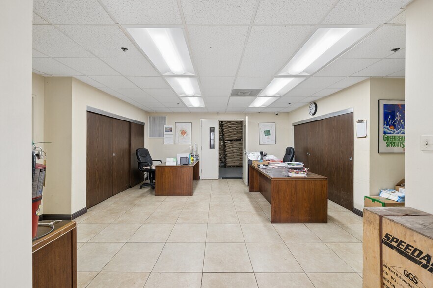 More Photos Of 1381 E 6th St, Los Angeles Food Processing For Lease