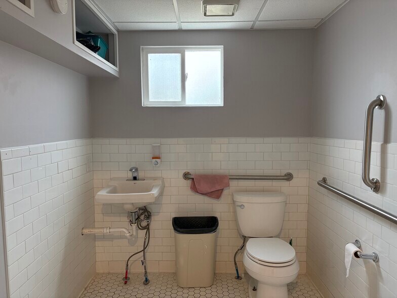 More Photos Of 3907-3907 Grand Ave, Duluth Storefront Retail Residential For Sale