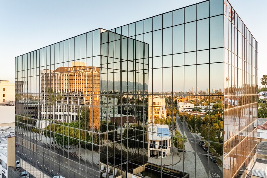 More Photos Of 1125 S Beverly Dr, Los Angeles Medical For Lease