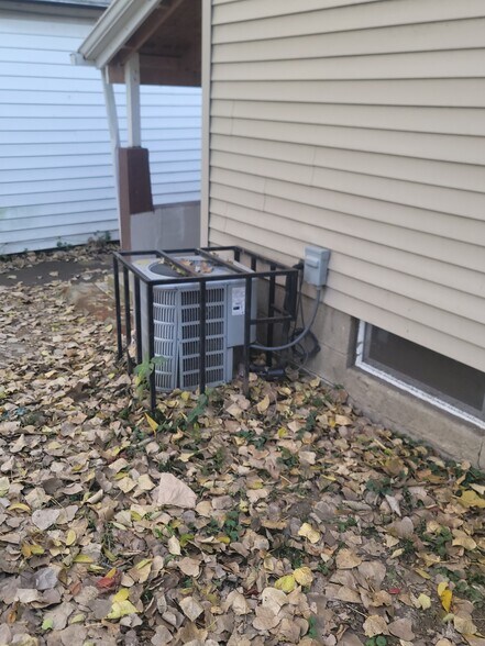 More Photos Of 1458 W 32nd St, Indianapolis Apartments For Sale