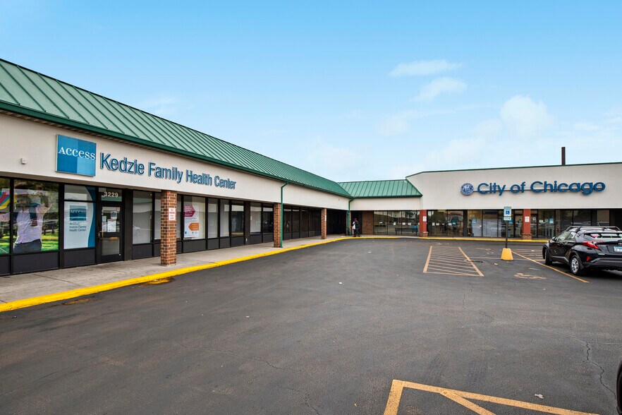More Photos Of 4756 S Kedzie Ave, Chicago Storefront For Sale