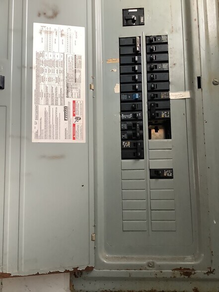 More Photos Of 3544 106th St E, Chicago General Retail For Lease