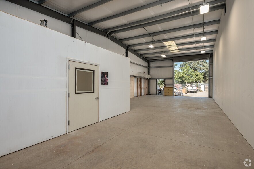 More Photos Of 4283 N Wilson Way, Stockton Warehouse For Lease