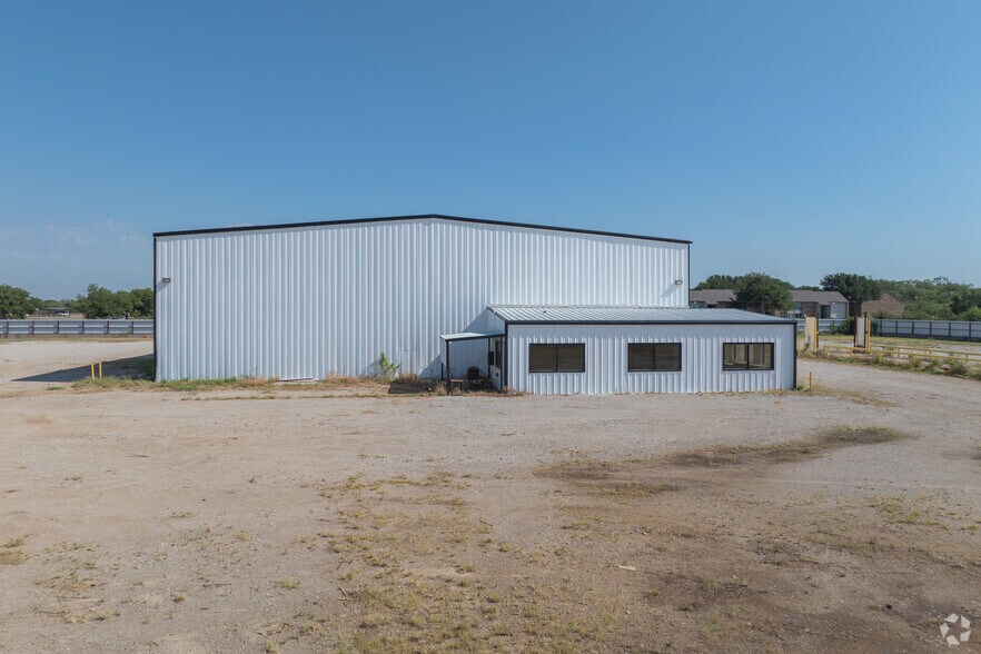 More Photos Of 705 Industrial Loop, Breckenridge Manufacturing For Lease
