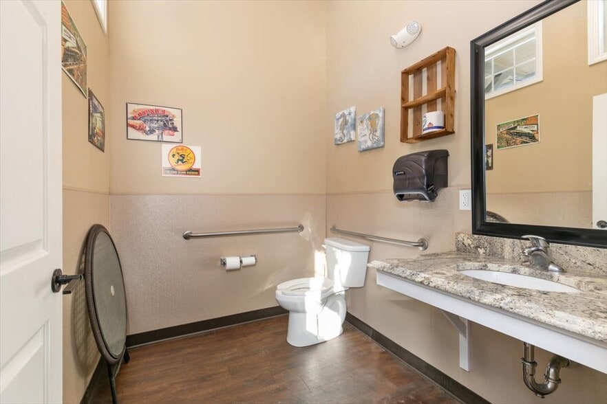 More Photos Of 30 Railroad Ave, Haverhill Restaurant For Sale