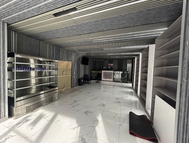 More Photos Of 219 W 14th St, New York Apartments For Lease