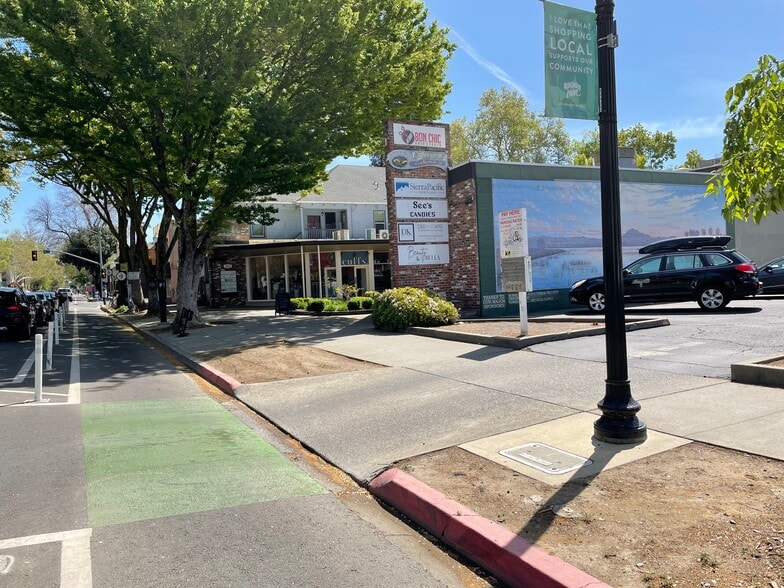 More Photos Of 2220 J St, Sacramento Freestanding For Lease