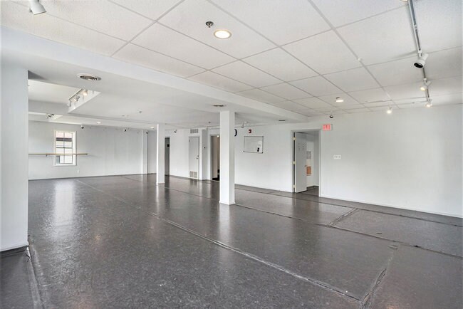 More Photos Of 813 Bethlehem Pike, Erdenheim Medical For Lease