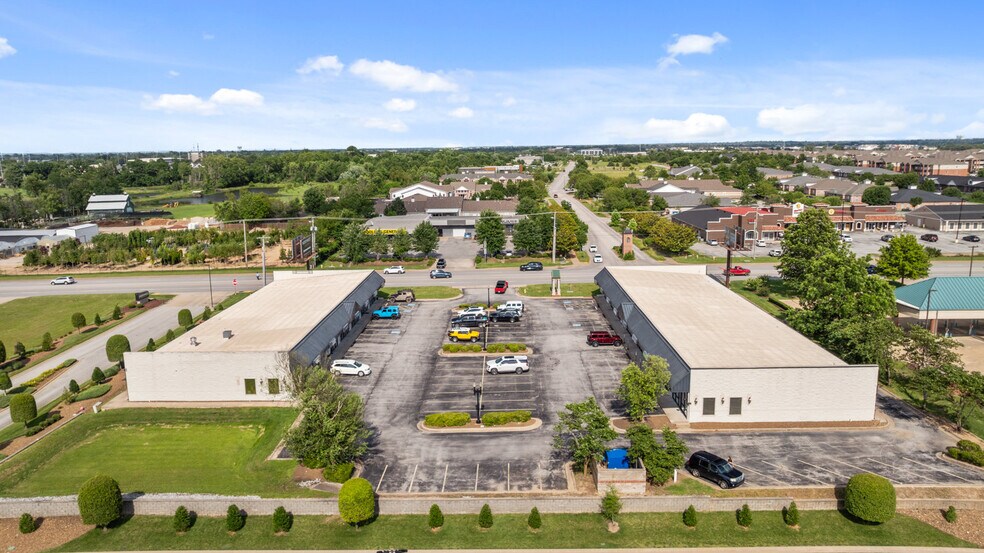 More Photos Of 2212 S Walton Blvd, Bentonville Unknown For Lease